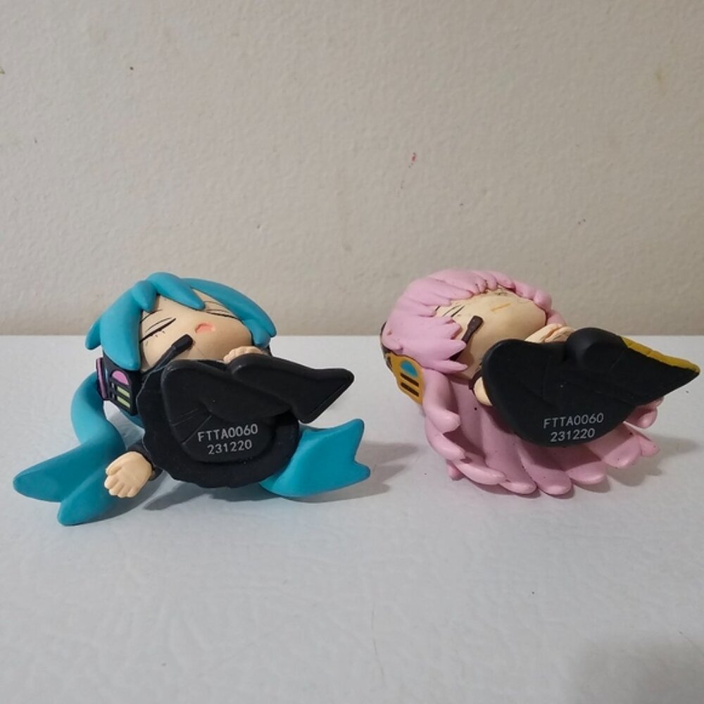 Vocaloid Hatsune Miku Katazun Sleeping Mascot Mini Figure  - Set of 2 - Picture 7 of 7